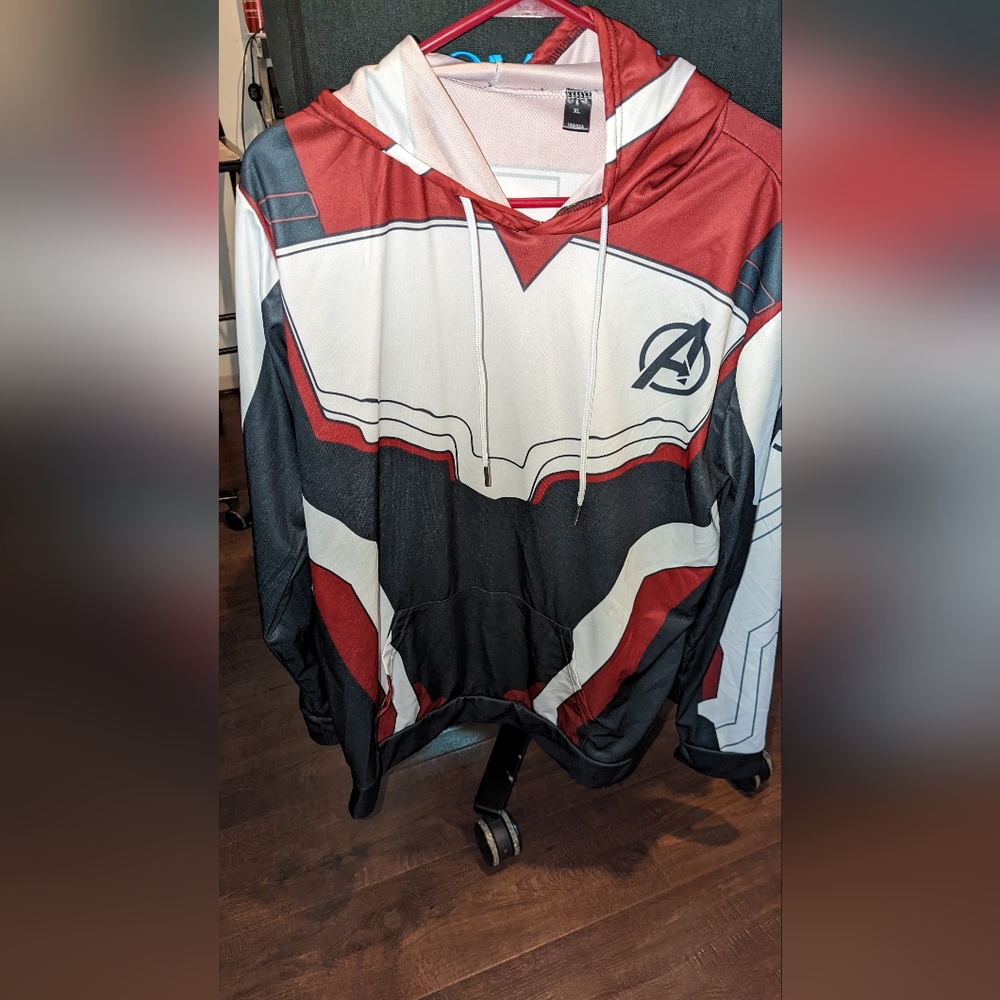 Avenger pullover